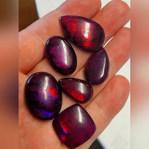 ✨️ 1pcs. Purple Labradorite Flatback Crystal Polished Shape Purple Flash ✨️ - Picture 3 of 7